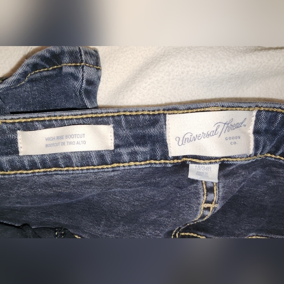 EUC Universal Thread High Rise Boot Cut Jeans - Picture 2 of 4